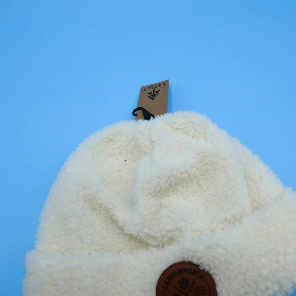 Locale Beanie Unisex One Size Leavenworth‎ Washington Sherpa Fleece Cream White